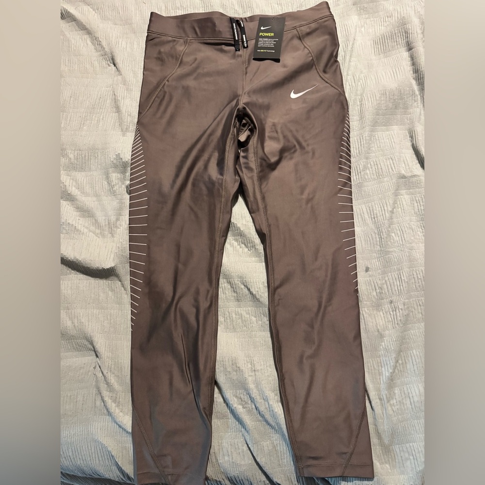 New Nike Speed Tight Fit Brown
Legging Large